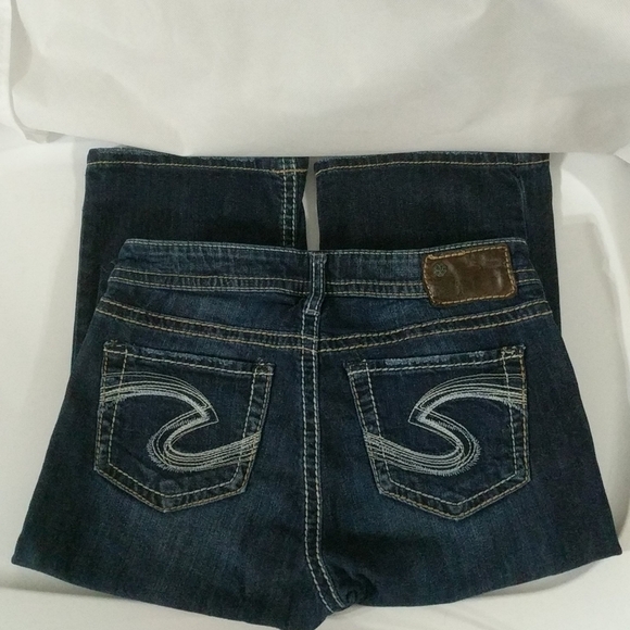 Silver Natsuki Dark Wash Boot Cut Jeans - size 27 - Picture 5 of 7